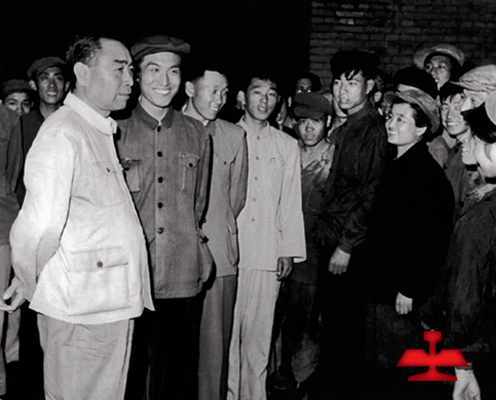 1959年毛泽东同志亲切接见全国著名劳动模范、足球胜负预测
老英雄孟泰